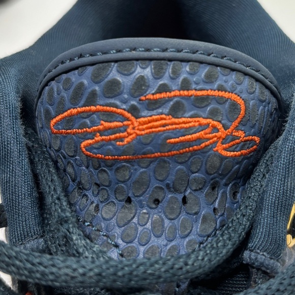 Nike LeBron XXI (21) SE "Olympic" basketball shoes, kids size 4Y - Picture 13 of 14